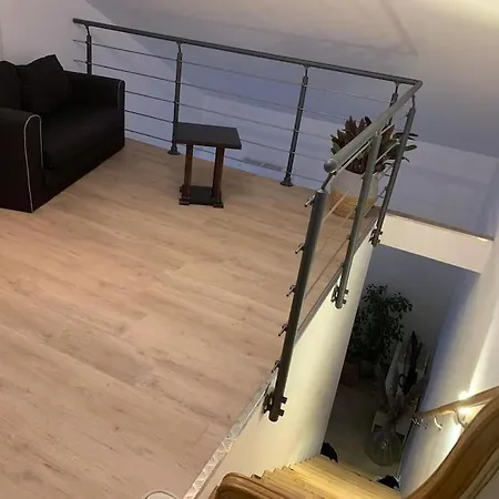 Appartement Jolie Avec Terrasse, Vue Sur Canal, A 2min De La Palavas-les-Flots